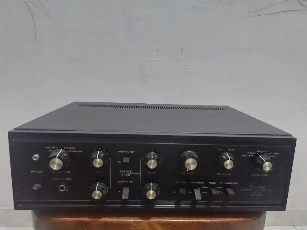 Amplifier Sansui AU 555
