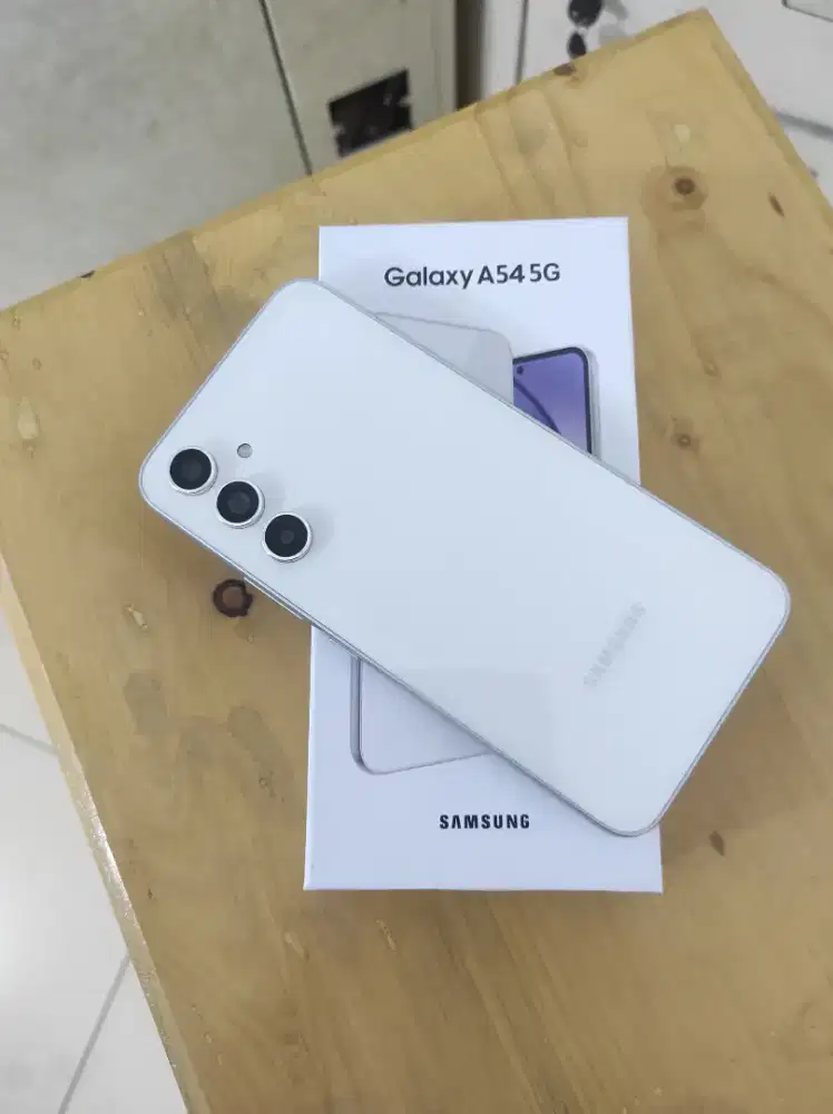 samaung A54. 8+8/256GB