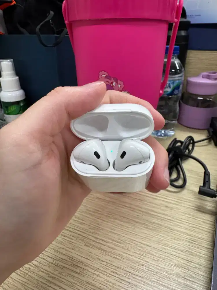 Airpods Gen 2 ex Ibox Like New
