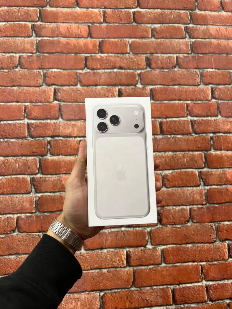 iphone 17 promax 256 silver new