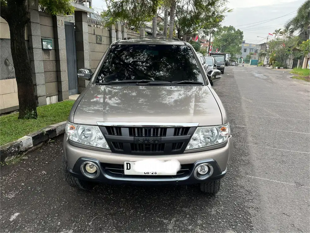 ANTIK ISUZU PANTHER 2013 GRAND TOURING MT MANUAL 2014/2015 TURBO 2.5