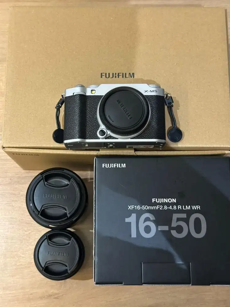 FUJIFILM XM 5 + lensa kit dan Lensa zoom fujinon (FREE LENSA VILTRROX)