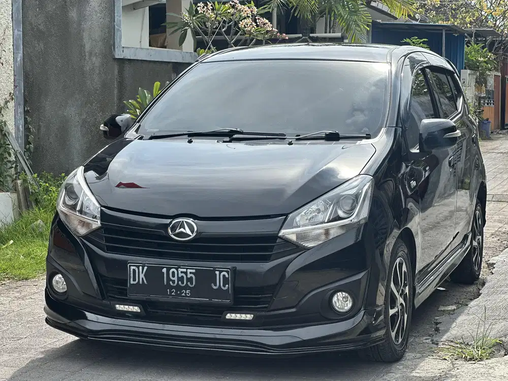 Dp 2jta // Ayla R dlx 1.200cc th 2019 hitam