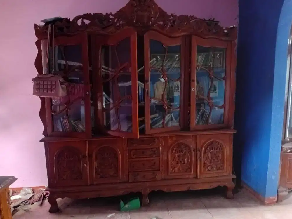 BUFET KAYU JATI