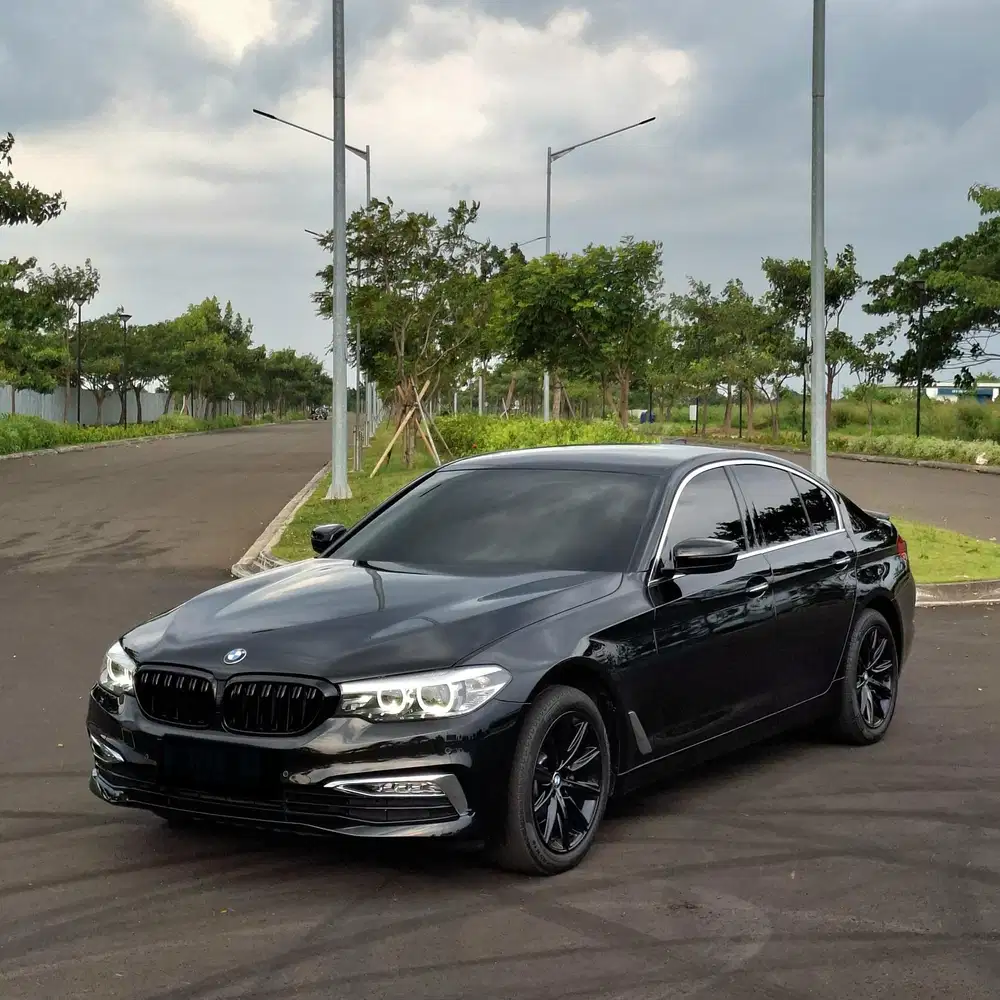 BMW 520i LUXURY AT 2018 Bensin