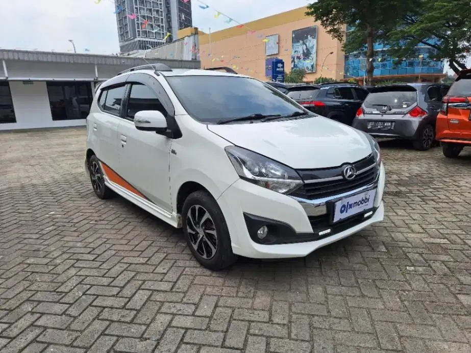 DP MURAH Daihatsu Ayla 1.2 R Bensin-AT 2017 Putih CEYRB