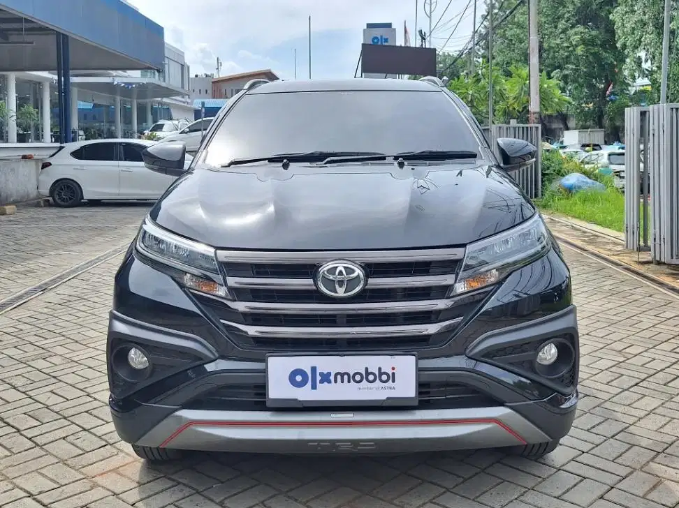 DP MURAH Toyota Rush 1.5 TRD Sportivo Bensin-MT 2019 Hitam CBRDB
