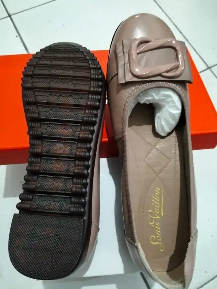 Louis Vuitton Flat Shoes