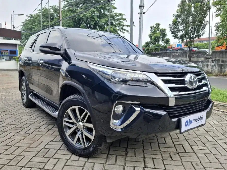 DP MURAH Toyota Fortuner 2.4 4x2 VRZ Solar-AT 2016 Hitam CTJMB