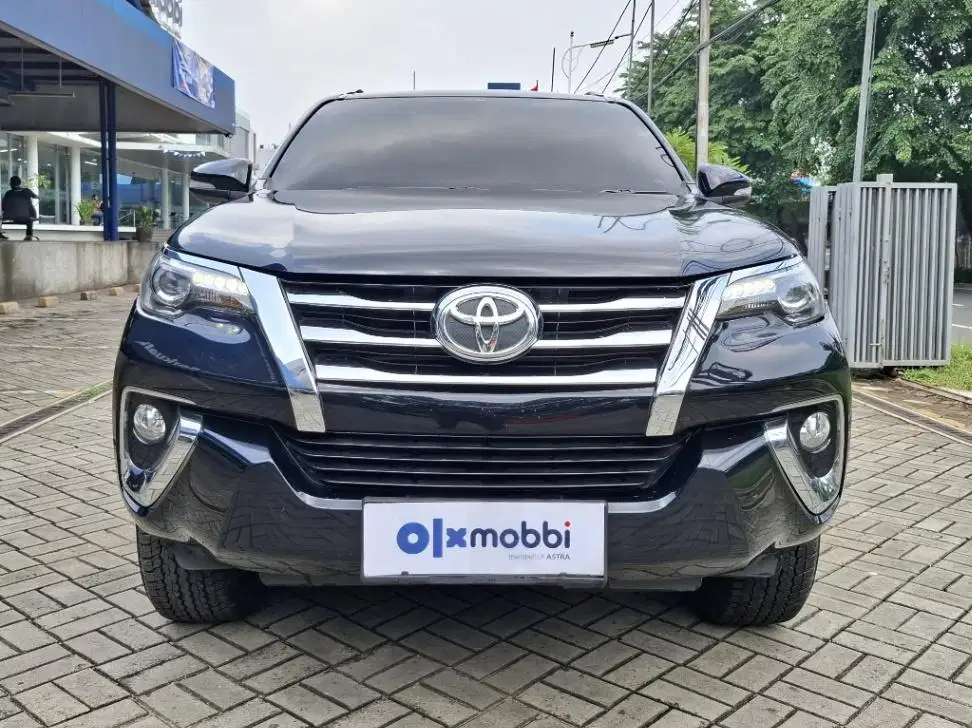 DP MURAH Toyota Fortuner 2.4 4x2 VRZ Solar-AT 2016 Hitam CTJMB