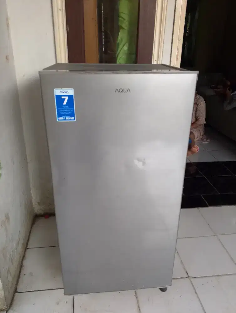 Kulkas 1 pintu mrek aqua