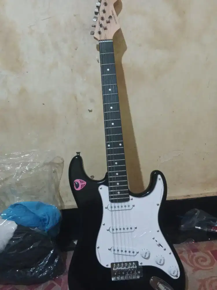 gitar listrik type stratocaster