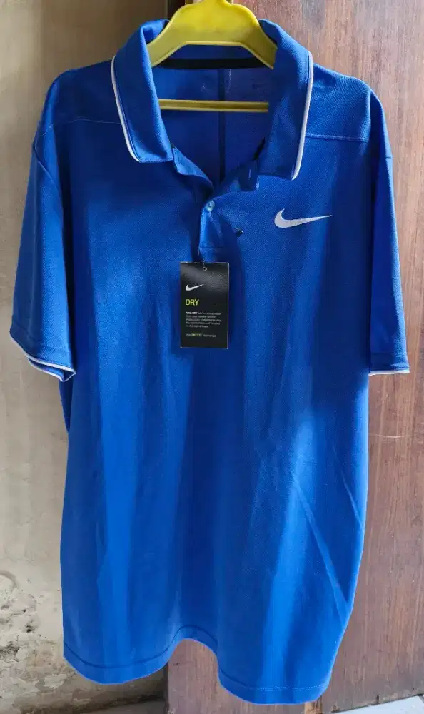 Polo Nike drifit essential solid navy size L BNWT (BARU) 100% ORI SALE