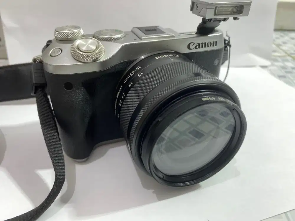 Canon m6 , Kit 15-45 Like New