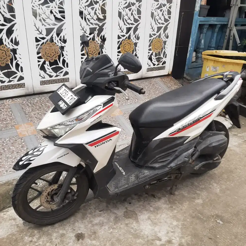 Honda Vario LED 125 2015 ss lengkap mesin bagus pajak hidup Bekasi Kab