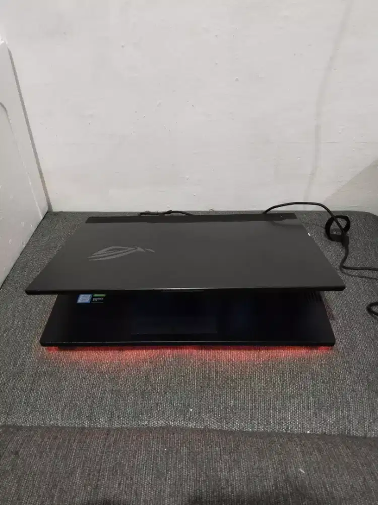Laptop Gaming Asus Rog Strix core i7 gen9 16/256+1tb Nvidia GTX1050 4g