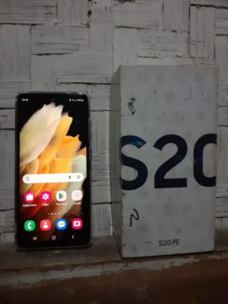 Samsung s20 fe 8+8/128 Gb fullset mulus like new no minus