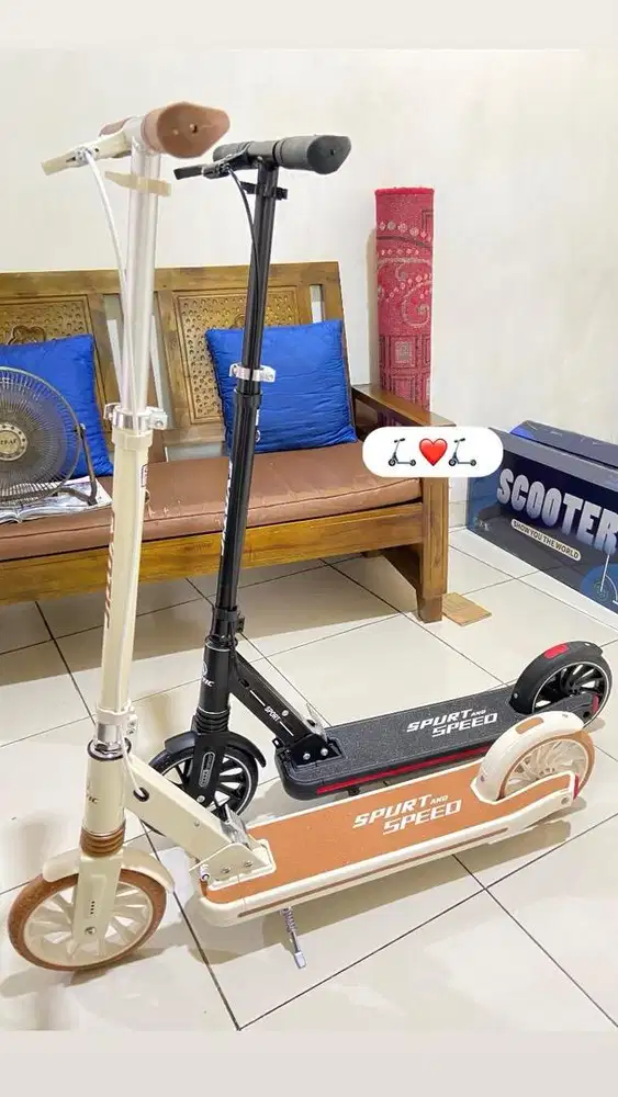 2 (dua) Skuter Sekuter Scooter Otoped