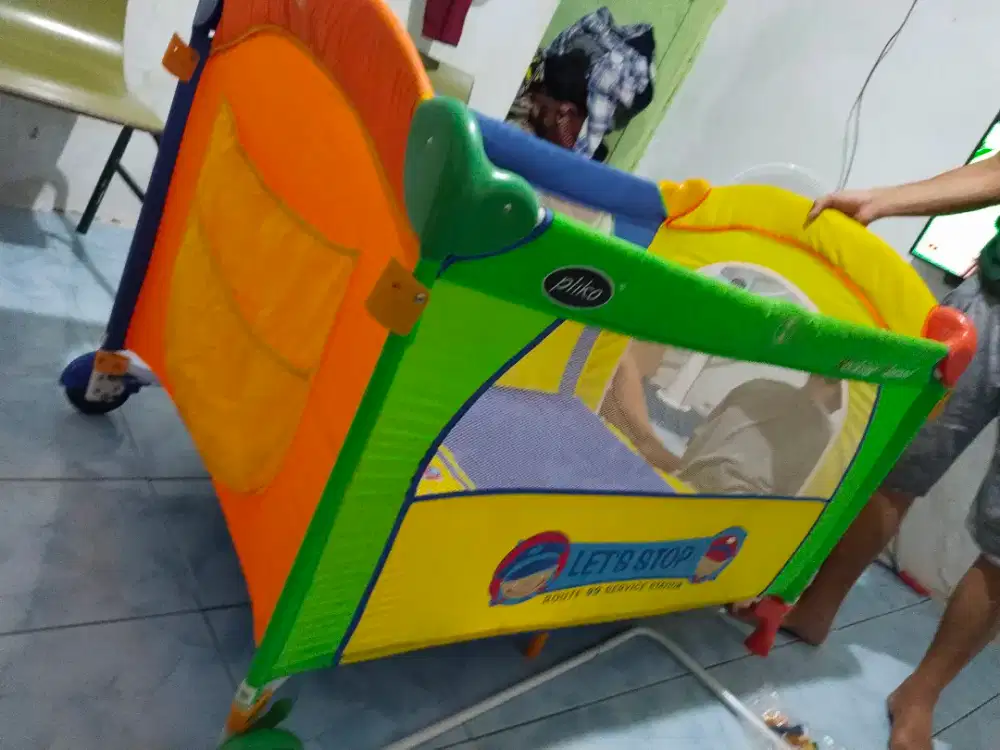 Dijual box bayi merek pliko, bekas. Barang masih kumplit.