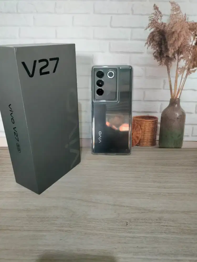 Jual hp Vivo v27 ram 8/256gb