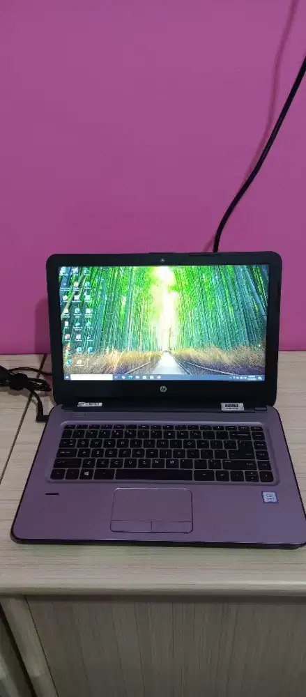 Core i5 gen 7, ram 8 Gb SSD 128 Gb