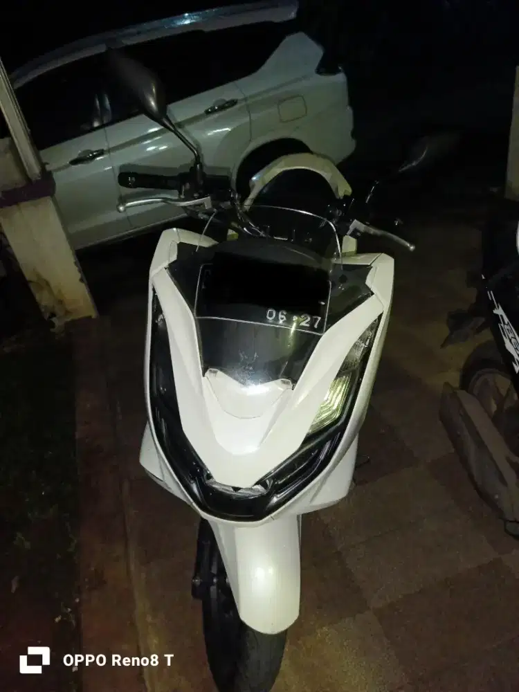 Honda PCX 160 Tahun 2022 Tangan 1