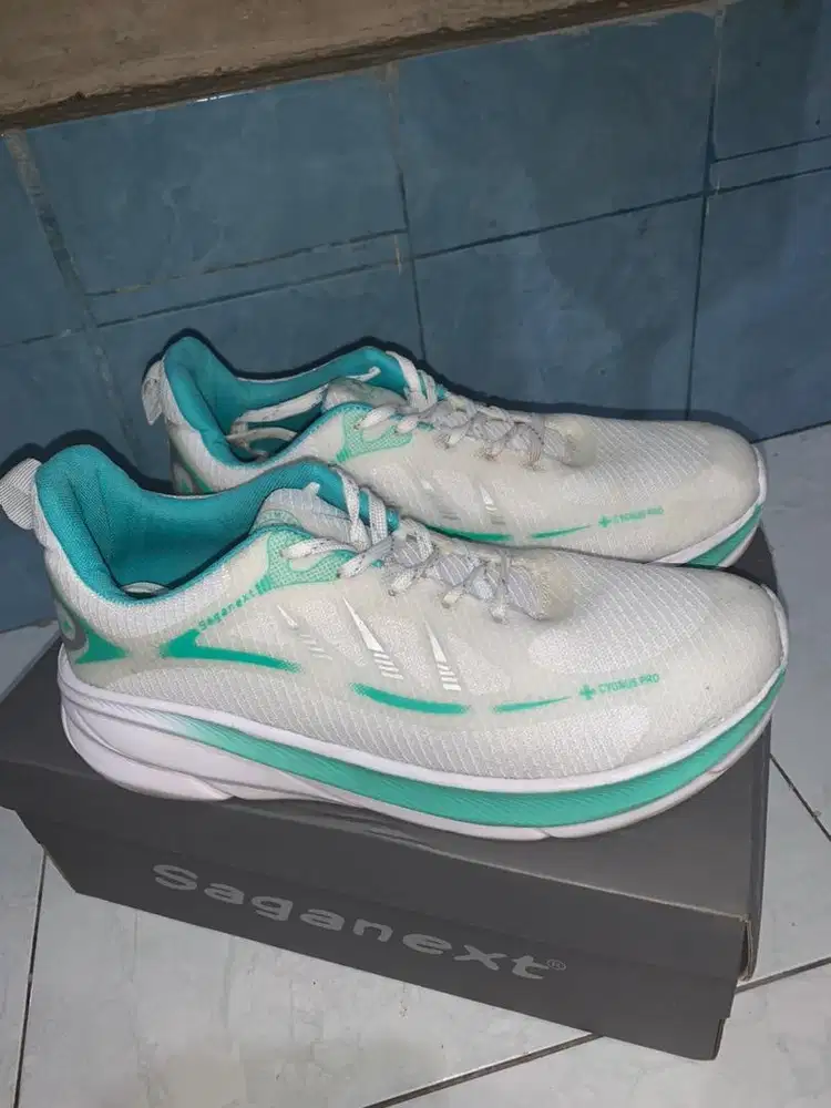 Sepatu Saganext