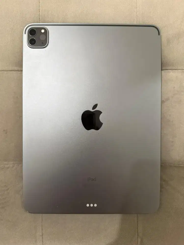 IPad Pro M1 256 GB + Magic Keyboard (Paket Bundling) TERMURAH!!!