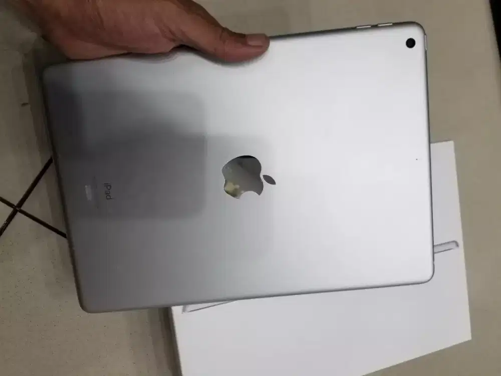 ipad Gen 9 wifi 64 GB Ibox Garansi januari 2026