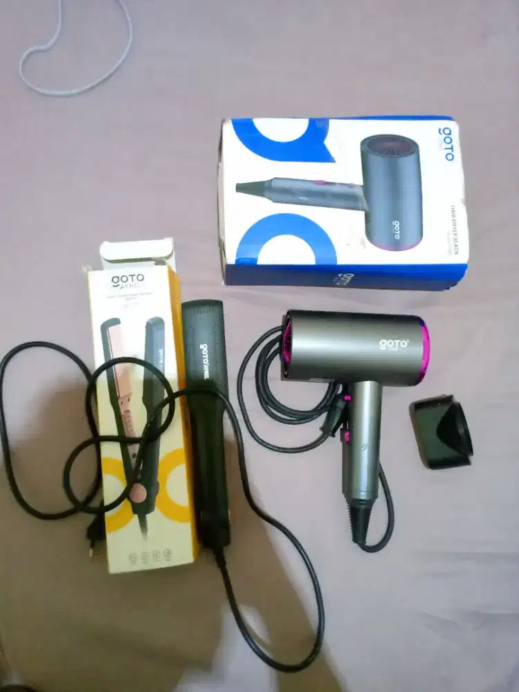 Hair Dryer & Catokan Rambut Wanita
