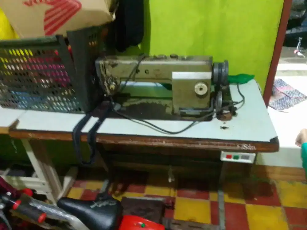 Mesin jait tipikal