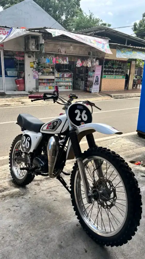 Yamaha dr 100 trabas plat B