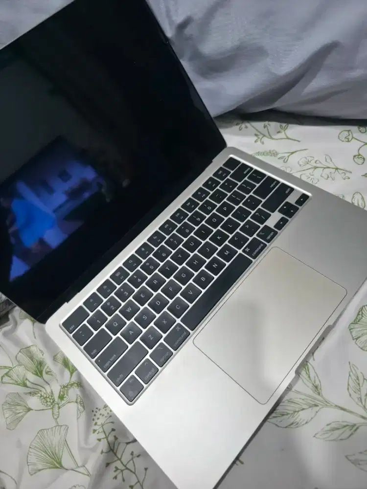 Macbook air m2 8/268 IBOX