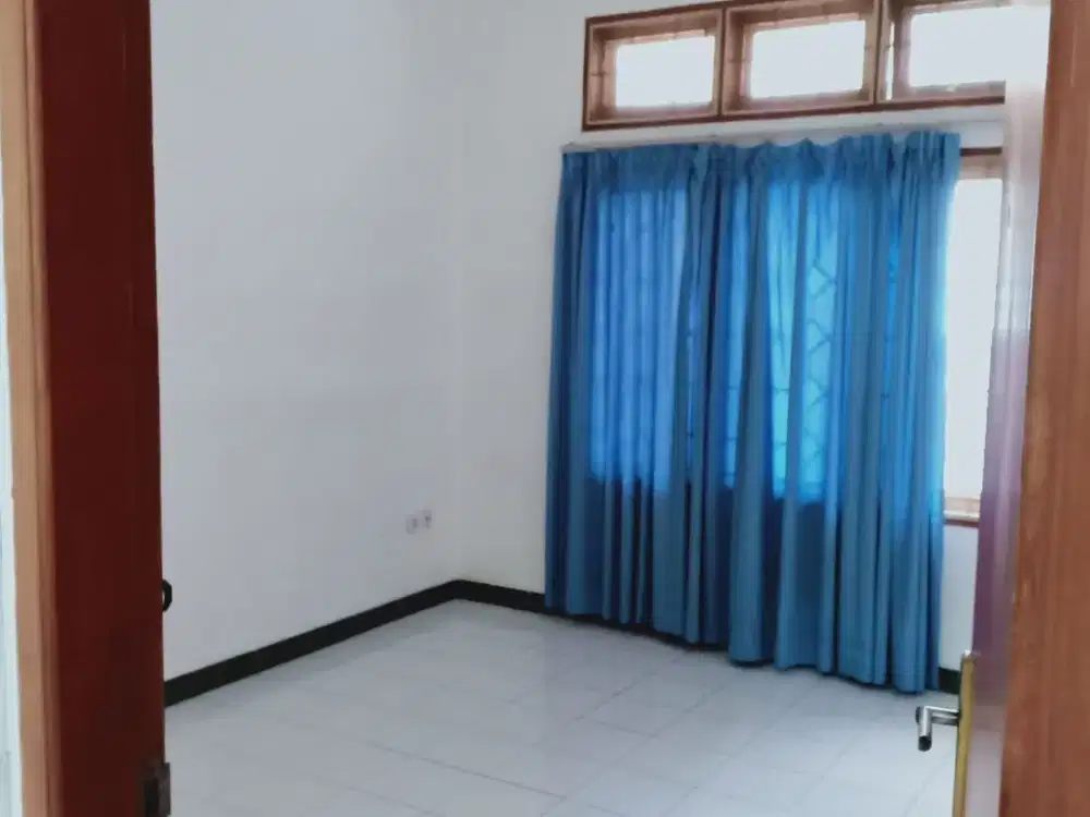 Dijual Rumah Tanjung Duren 7,5 x 11 Dengan 2 Kamar Tidur Harga 1,7 milyar Nego