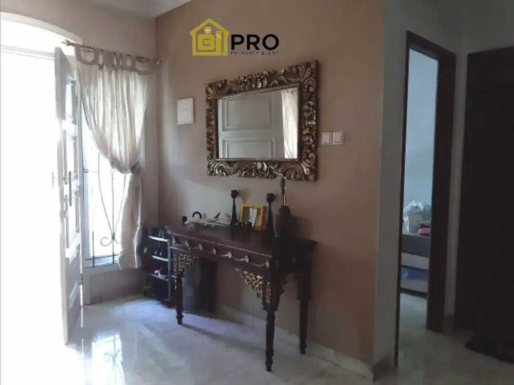DiJual Rumah Dua Lantai Rafflesh Hills Cibubur dekat pintu tol Buperta