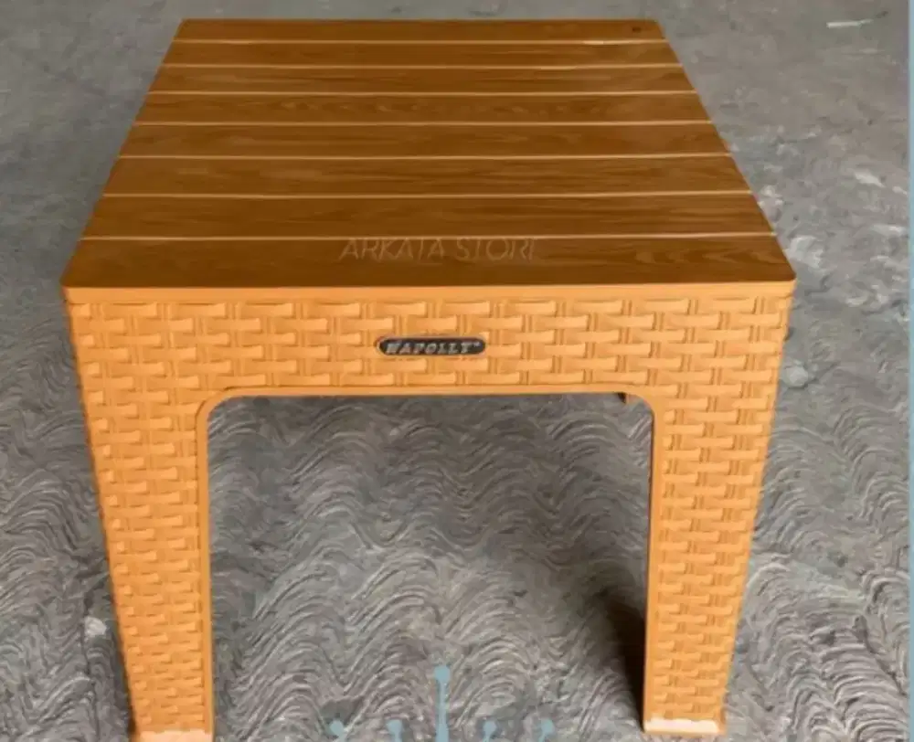 jual meja untuk cafe atau untuk santai ada 10 unit