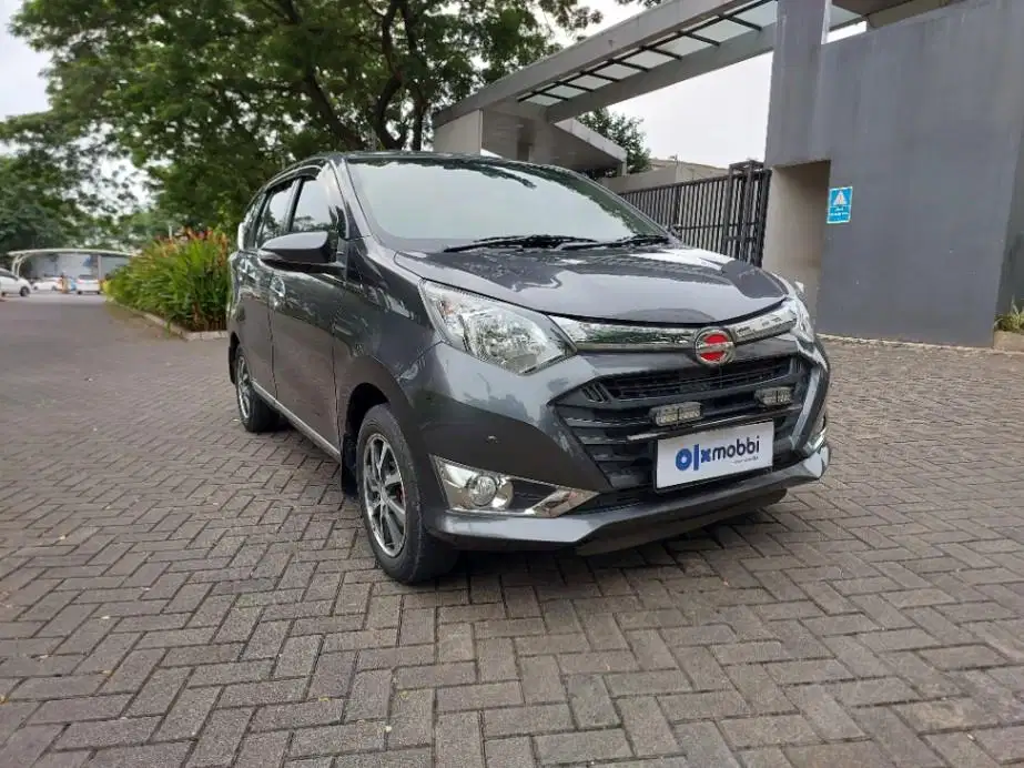 LOW DP Daihatsu Sigra 1.2 R Deluxe Bensin-MT 2017 FZX
