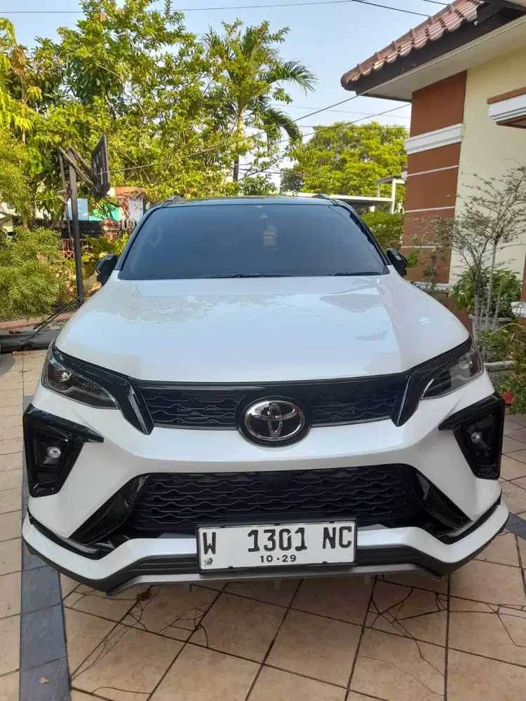 FORTUNER 4x2 2.8 VRZ TSS with GR Parts Aero Package A/T 2024