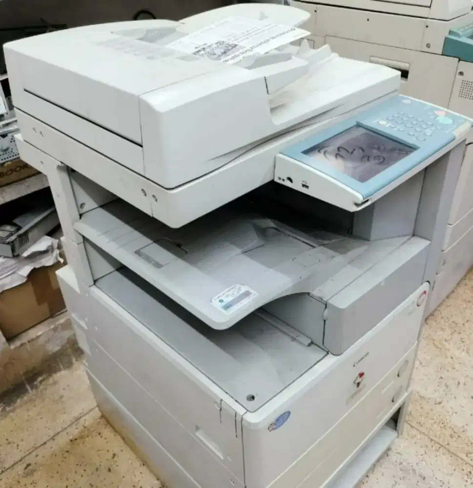Melayani penjualan, sewa, service, sparepart tinta mesin fotocopy.