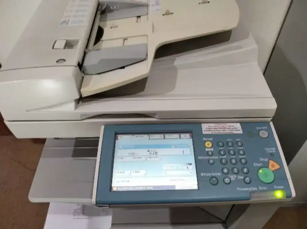 Melayani penjualan, sewa, service, sparepart tinta mesin fotocopy.