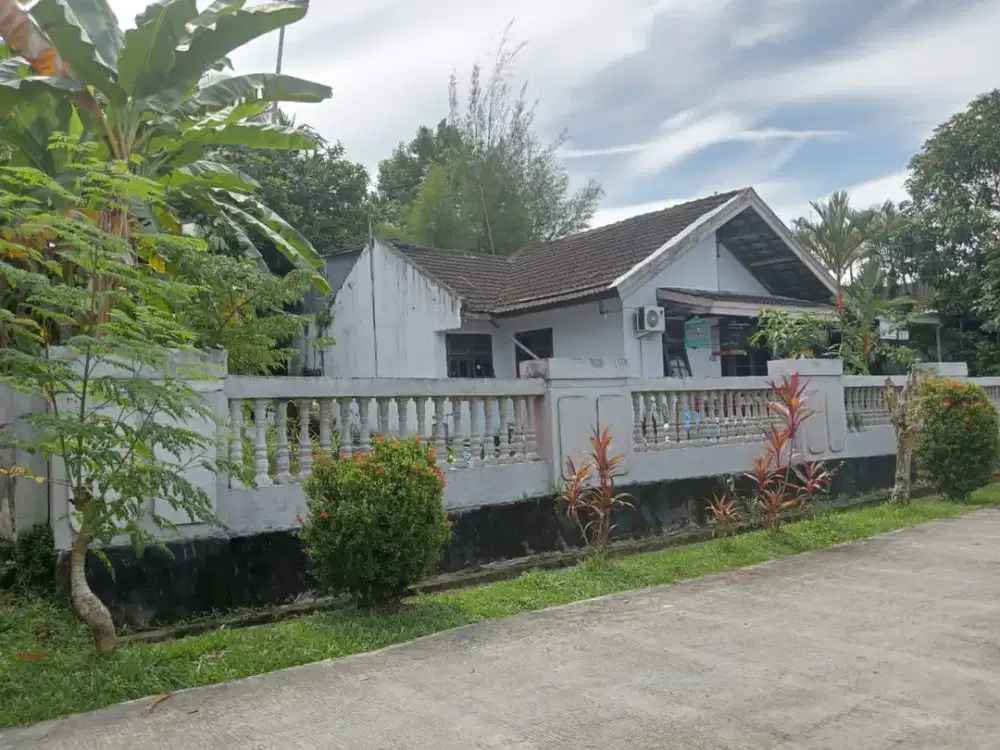 Rumah di Perumahan klaus reppe, Kilo 7, balikpapan