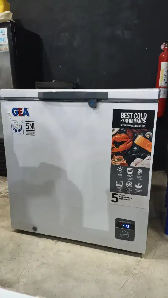 Freezer GEA 210 Liter – Kondisi Bekas Mulus, Siap Pakai!