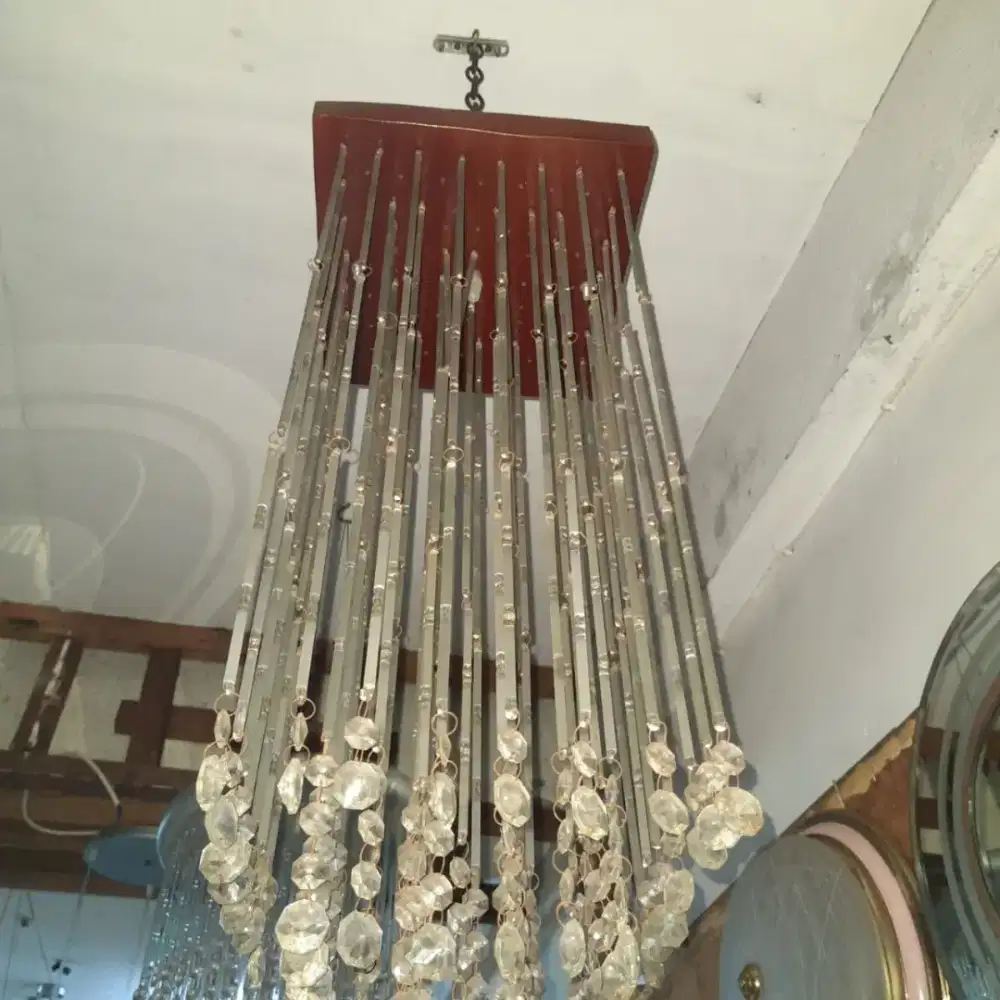 Lampu gantung Chandelier