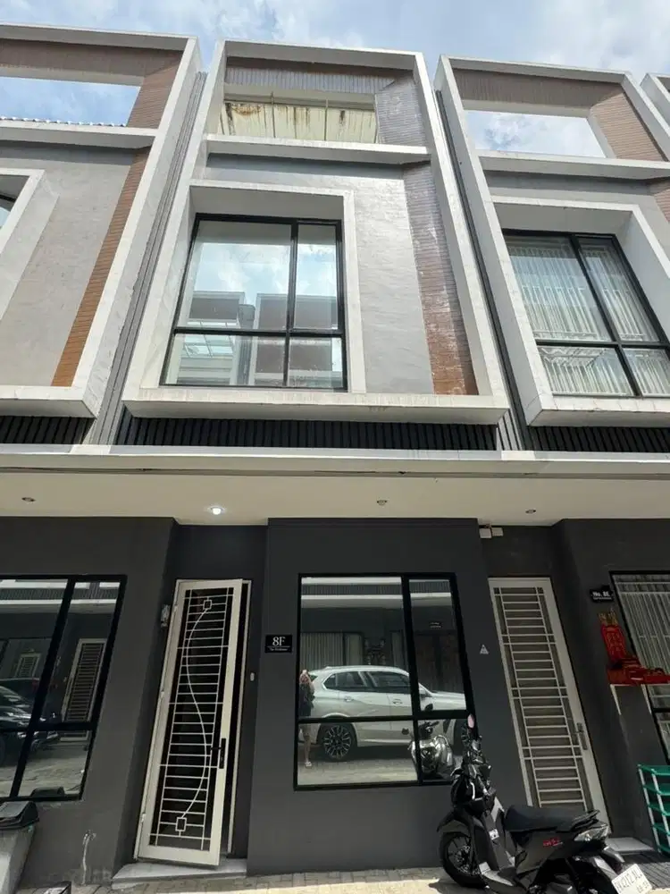 Komplek the penthouse