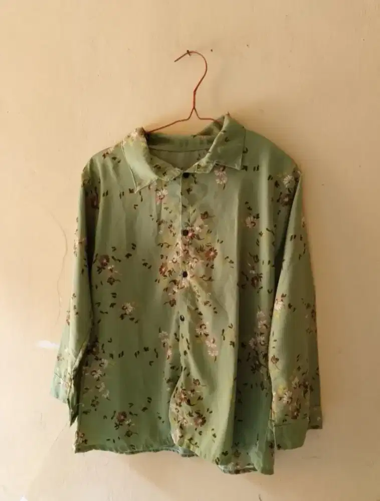 Kemeja Monalisa size M