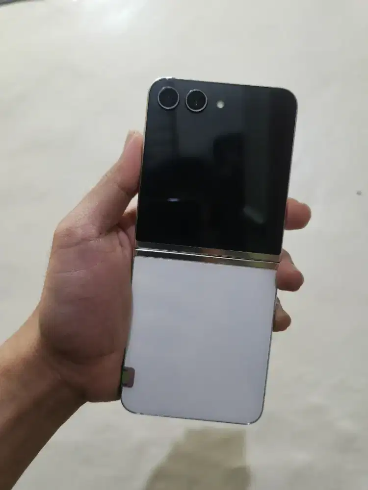 Samsung Z flip 5 8/512gb sein (Like new, Super Mulus,Bergaransi,  COD)