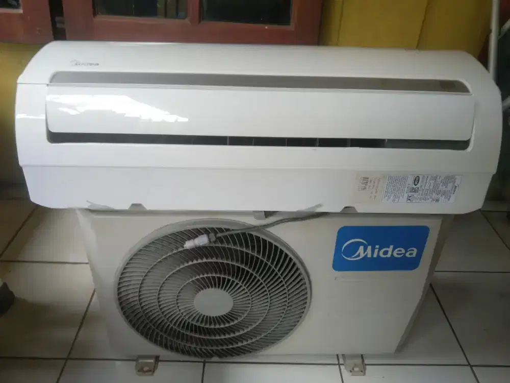 Midea 1/2 PK R410