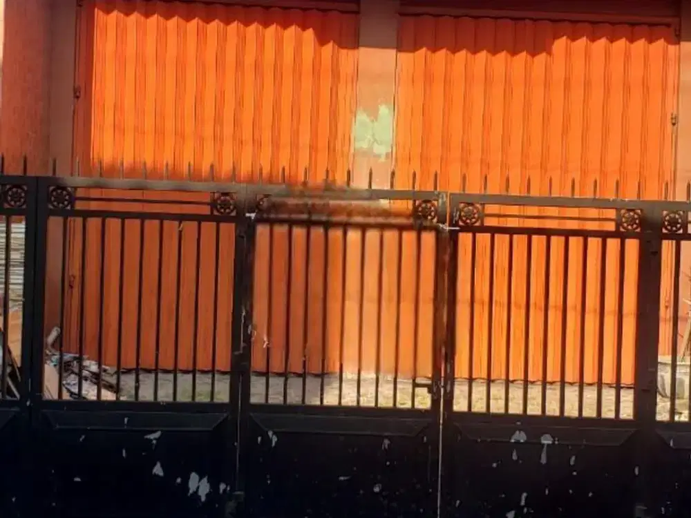 Toko semi Gudang, pasar larangan, Sidoarjo