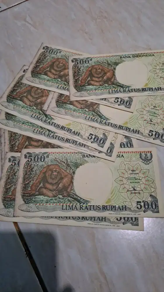 borongan uang kertas 500 Lama (orang utan)