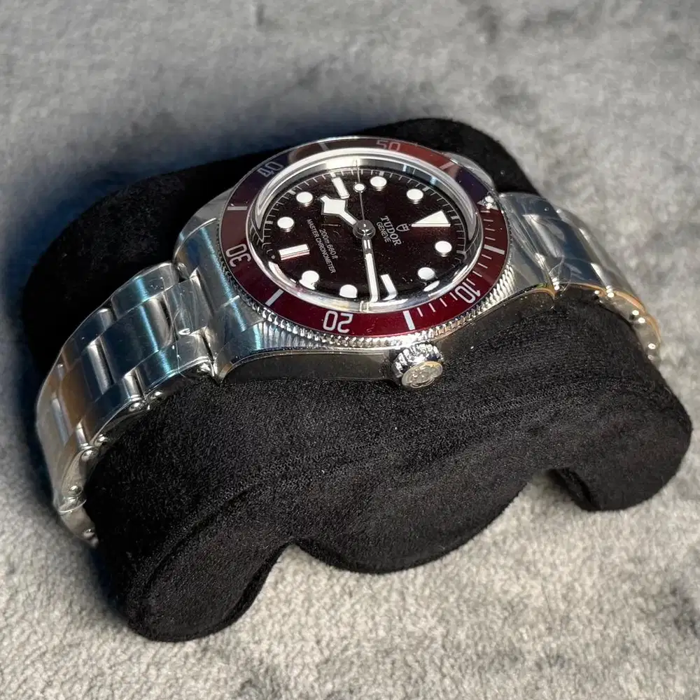 Tudor Blackbay58 Burgundy New